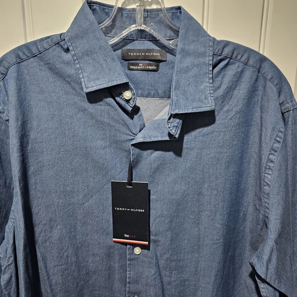 Tommy Hilfiger Men's Flex Reg Fit Washed Untucked Dress Shirt - Picture 5 of 9